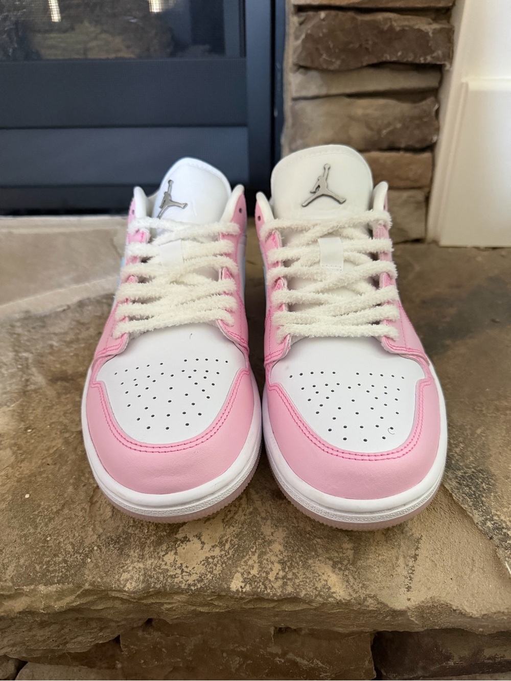 Air Jordan 1 Low SE 'Paw Print' sneakers - Picture 2 of 3